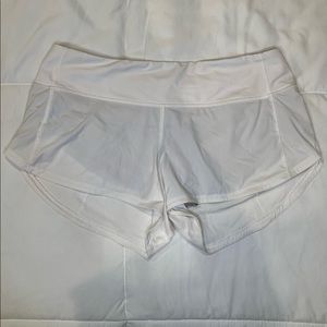 Lululemon “Speed Up Low-Rise Lined Short 2.5”